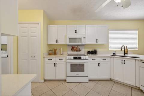 6737 Campanilla, Fort Pierce FL - photo 10 of 41
