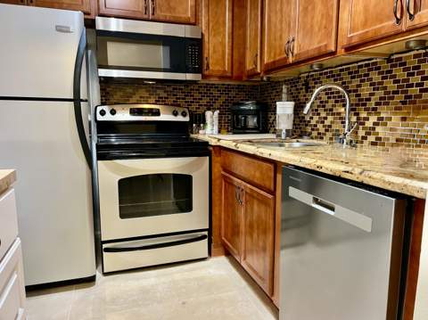 1011 Harwood C #1011, Deerfield Beach FL - photo 7 of 46