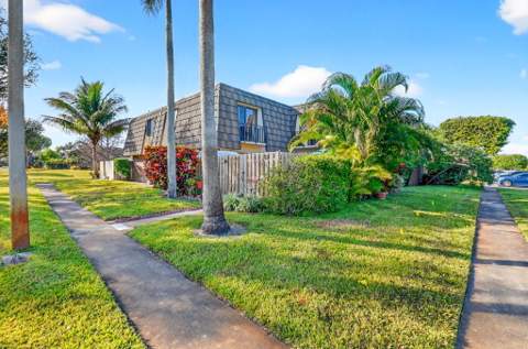 1545 W Forest Lakes Circle #B, West Palm Beach FL - photo 10 of 51