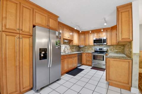 1545 W Forest Lakes Circle #B, West Palm Beach FL - photo 11 of 51