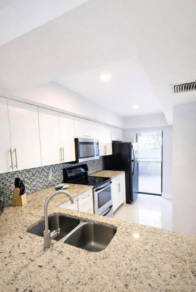 11596 NW 45th Street #4