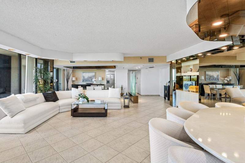 2 bedroom Condominium at 2427 Presidential Way #701, Parliament East Condo, West Palm Beach — photo 3