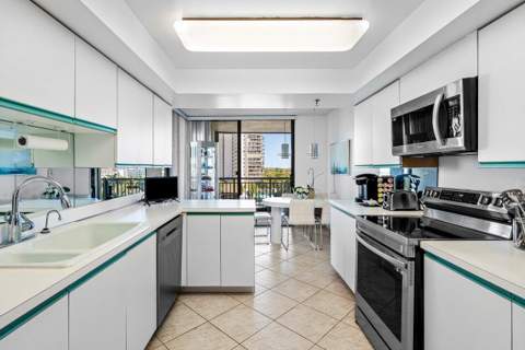 2427 Presidential Way #701, West Palm Beach FL - photo 11 of 23