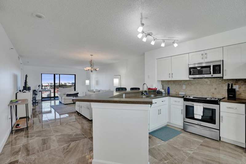 2 bedroom Condominium at 2334 S Cypress Bend Drive #907, Cypress Bend Condominium Vii, Pompano Beach — photo 1