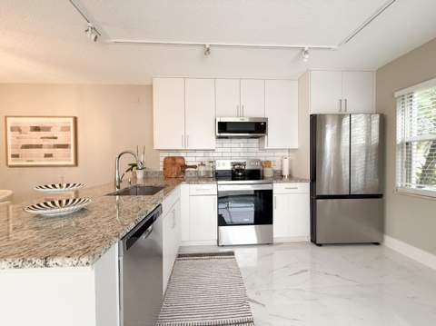 3389 SW Sunset Trace Circle, Palm City FL - photo 10 of 32