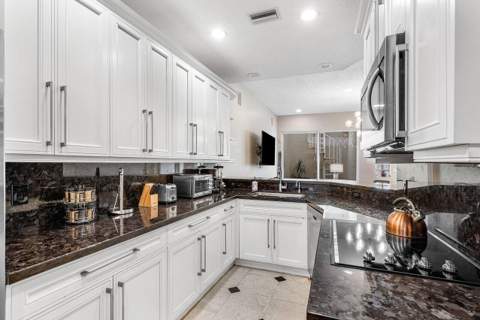 4517 S Ocean Boulevard, Highland Beach FL - photo 19 of 57