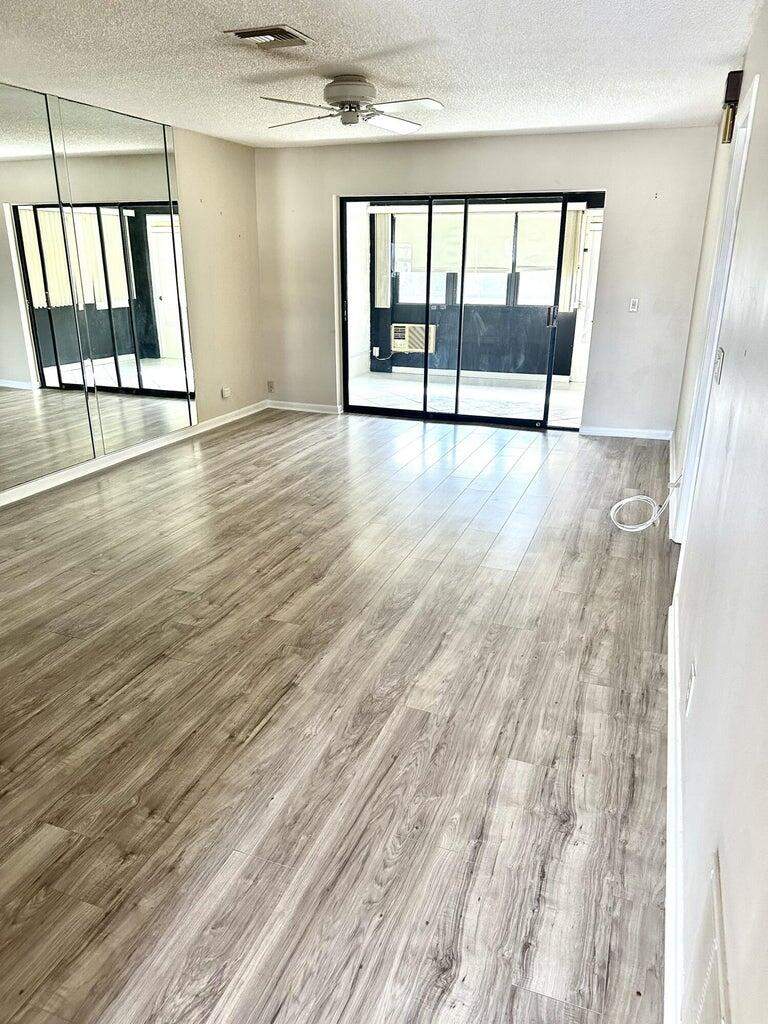 2 bedroom Condominium at 6792 Moonlit Drive, Camelot Village Sec 3, Delray Beach — photo 3