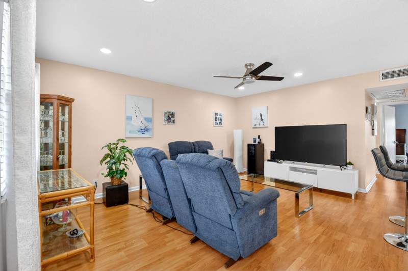 2 bedroom Condominium at 209 Somerset K, Century Village, West Palm Beach — photo 2
