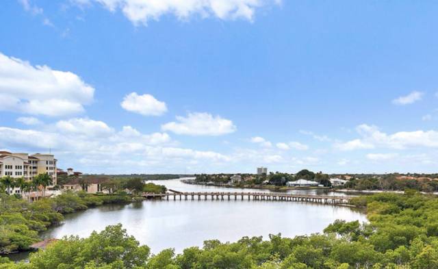 Jupiter Yacht Club