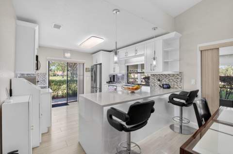 5750 Parkwalk Circle, Boynton Beach FL - photo 8 of 46