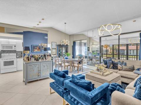 10215 N Circle Lake Drive #201, Boynton Beach FL - photo 12 of 51