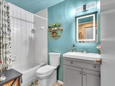 10215 N Circle Lake Drive #201, Boynton Beach FL - photo 21 of 51