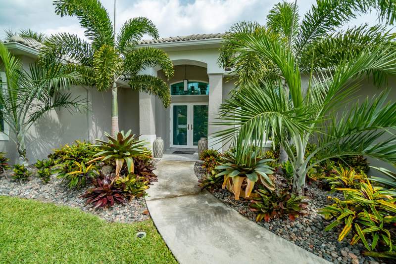 4 bedroom Single Family Residence at 1714 Coconut Drive, Amended Plat Of Jennings Cove Subdivision, Fort Pierce — photo 3
