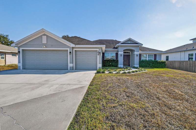 4 bedroom Single Family Residence at 294 SW Statler Avenue, Port St Lucie Section 18, Port St. Lucie — photo 2