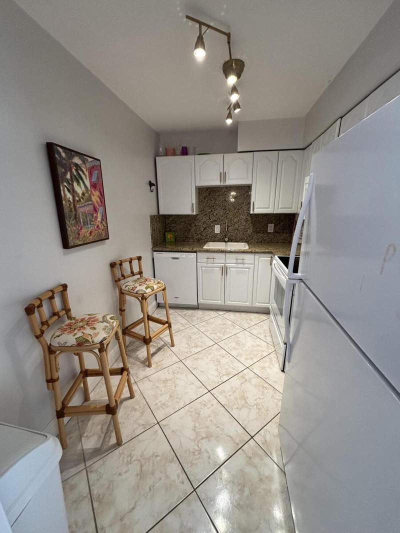 3 bedroom Condominium at 510 Prosperity Farms Road #8b, Earman Villas Condo, North Palm Beach — photo 3