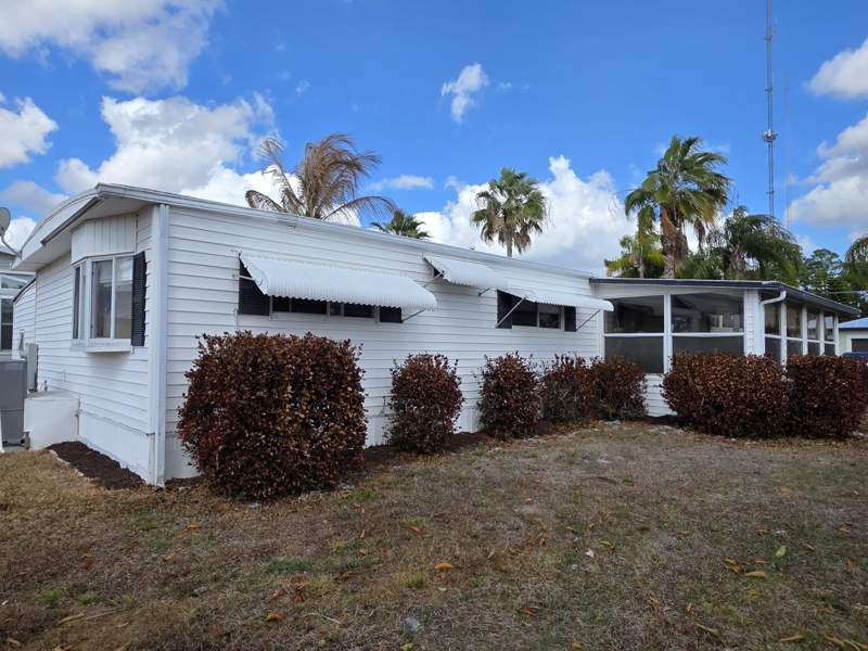 2 bedroom Mobile Home at 55 Mediterranean Boulevard, Spanish Lakes One, Port St. Lucie — photo 2