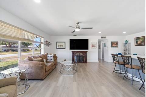 1022 Circle Drive #A, Delray Beach FL - photo 7 of 25