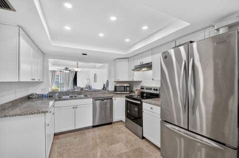 7030 Half Moon Circle #117, Hypoluxo FL - photo 11 of 80