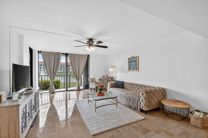 2 bedroom Condominium at 7030 Half Moon Circle #117, Half Moon Bay Condo Ph I And II, Hypoluxo — photo 3