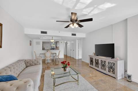 7030 Half Moon Circle #117, Hypoluxo FL - photo 19 of 80