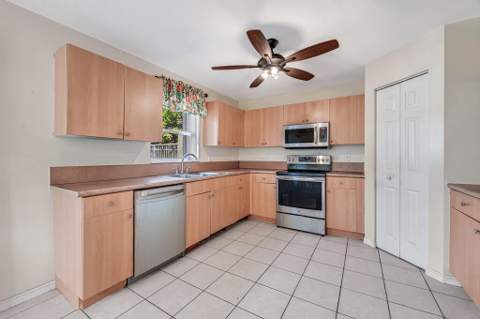 845 Imperial Lake Road, West Palm Beach FL - photo 14 of 42