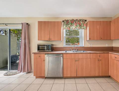 845 Imperial Lake Road, West Palm Beach FL - photo 16 of 42