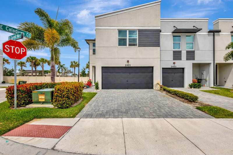 3 bedroom Townhouse at 2401 SE Tarvest Way, Trillium, Stuart — photo 1