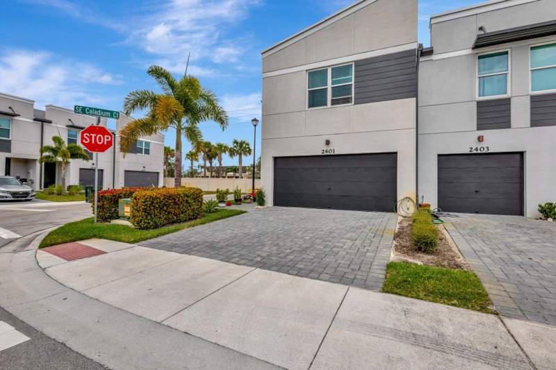 3 bedroom Townhouse at 2401 SE Tarvest Way, Trillium, Stuart — photo 4