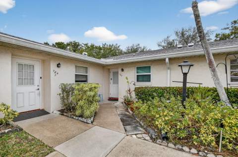 782 Nantucket Circle, Greenacres FL - photo 9 of 41
