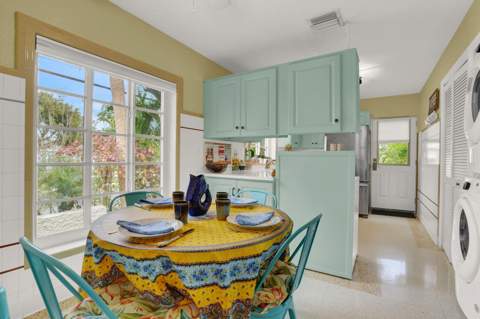 417 N 12th Avenue, Lake Worth FL - photo 7 of 42