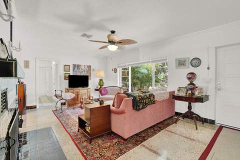 417 N 12th Avenue, Lake Worth FL - photo 6 of 42