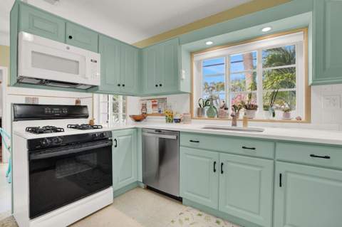 417 N 12th Avenue, Lake Worth FL - photo 12 of 42