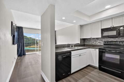 9500 SW 3rd Street #213, Boca Raton FL - photo 8 of 42