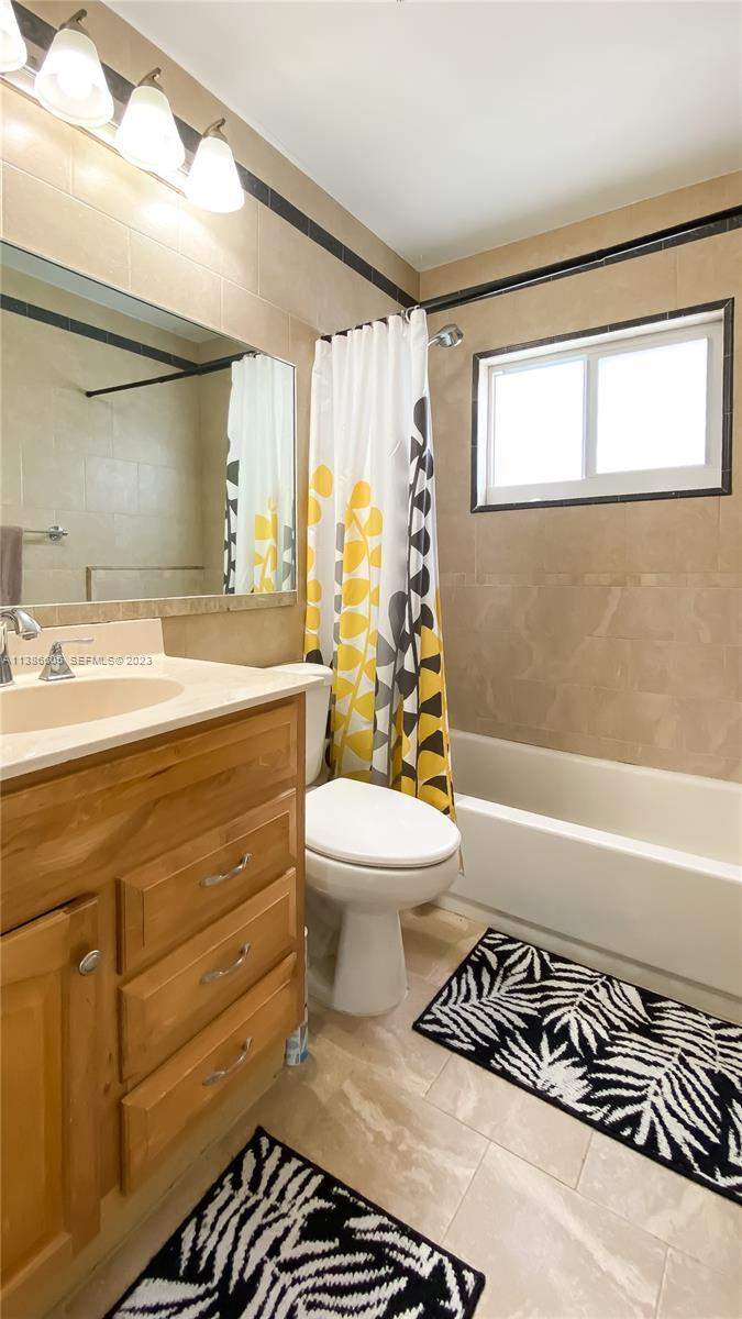 2 bedroom Single Family Residence at 7106 NW 73rd Avenue, Mainlands Of Tamarac Lakes, Tamarac — photo 4