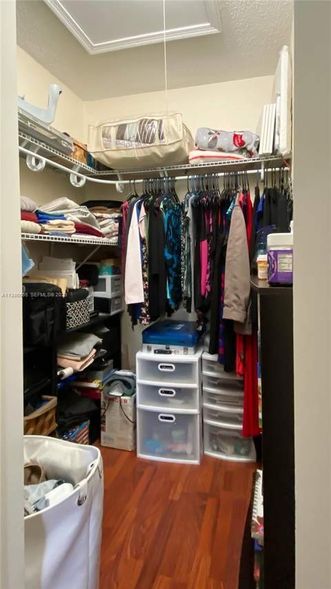 7106 NW 73rd Avenue, Tamarac FL - photo 6 of 8