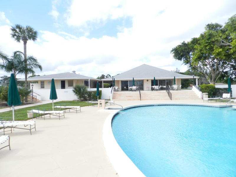 1 bedroom Condominium at 4 Greenway Village #107, Greenway Village North, Royal Palm Beach — photo 1