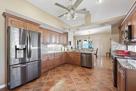 640 NW Venetto Court, Port St. Lucie FL - photo 10 of 48