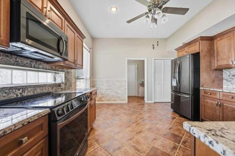 640 NW Venetto Court, Port St. Lucie FL - photo 11 of 48