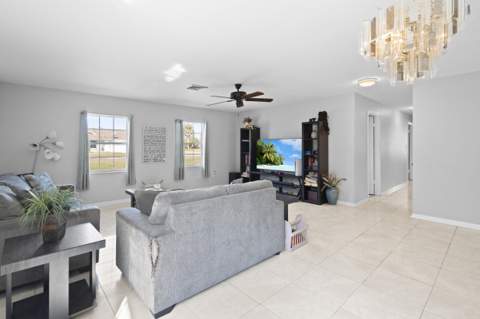 2118 SE Morningside Boulevard, Port St. Lucie FL - photo 17 of 54