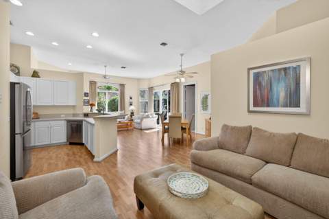 7671 Dahlia Court, West Palm Beach FL - photo 19 of 68