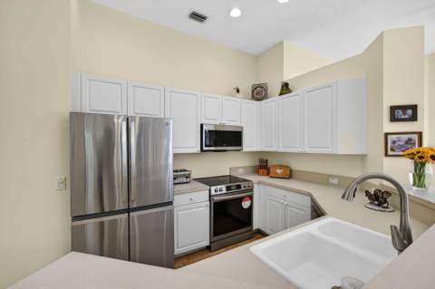 7671 Dahlia Court, West Palm Beach FL - photo 24 of 68