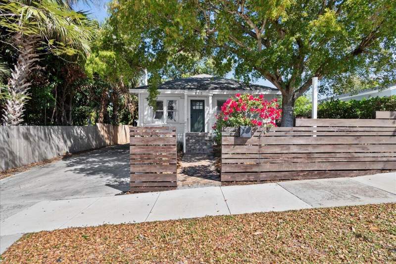 3 bedroom Single Family Residence at 815 Omar Road, Omar, West Palm Beach — photo 2
