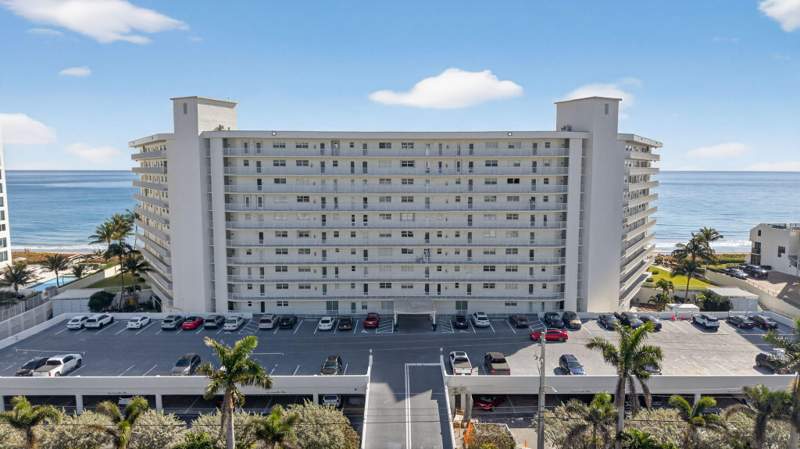 2 bedroom Condominium at 3101 S Ocean Boulevard #302, Penthouse Towers Condo, Highland Beach — photo 4