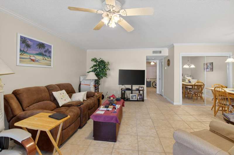 1 bedroom Condominium at 220 High Point Court #B, High Point Of Delray Beach Condo Sec I, Delray Beach — photo 1