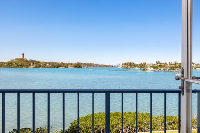 Jupiter Inlet Condominiums