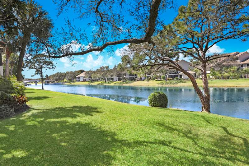 2 bedroom Condominium at 16671 Traders Crossing Crossing #121, Traders Crossing at Jonathan's Landing, Jupiter — photo 5