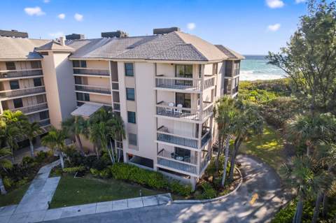 2491 NE Ocean Boulevard #106, Stuart FL - photo 10 of 49