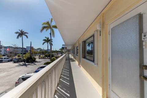 101 Doolen Court #207, North Palm Beach FL - photo 6 of 31