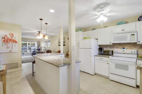2929 SE Ocean Boulevard #112-2, Stuart FL - photo 7 of 36