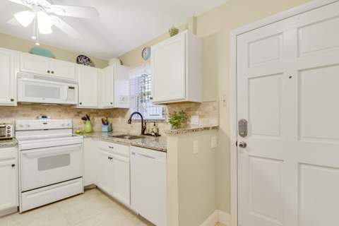 2929 SE Ocean Boulevard #112-2, Stuart FL - photo 14 of 36